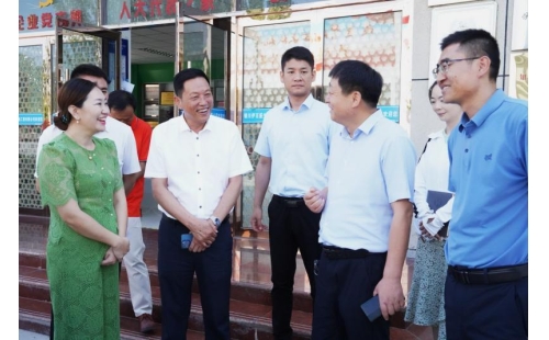 市領導赴銀川伊百盛面對面問需求，實打?qū)嵔怆y題