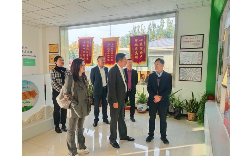 金鳳區(qū)黨委常委、統(tǒng)戰(zhàn)部部長韓廷鋒蒞臨銀川伊百盛調(diào)研民族團(tuán)結(jié)進(jìn)步創(chuàng)建工作