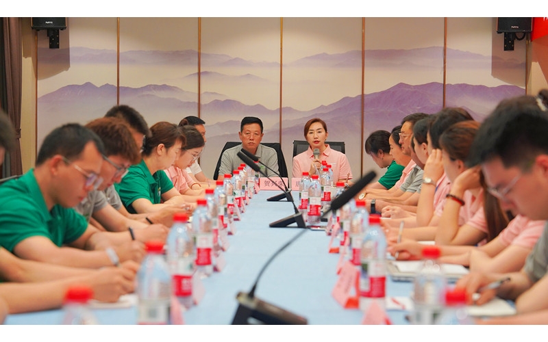 錨定目標(biāo)再出發(fā)&mdash;&mdash;公司召開(kāi)2025年中復(fù)盤(pán)總結(jié)會(huì)議